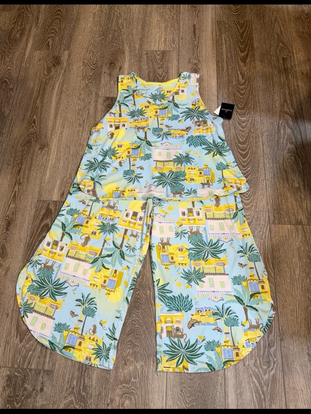New Women's Cuddl Duds Tropical Print 2 Piece PJ Set